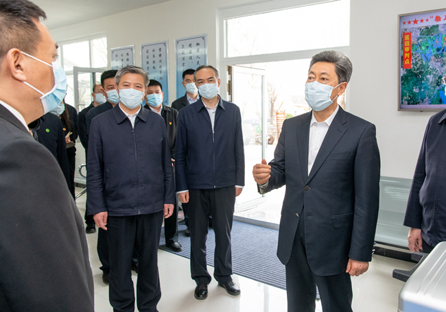 陈文清在推进综治中心规范化建设现场会上强调 大力推进综治中心规范化建设 确保人民群众每一项诉求都有人办依法办