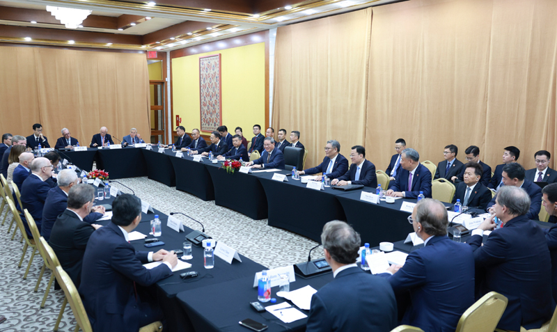 李强同美国友好团体座谈