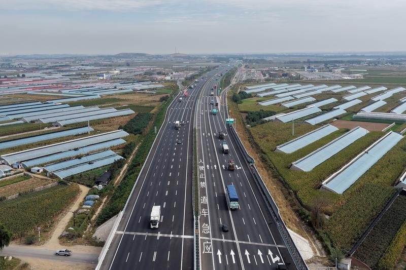 京哈高速改扩建项目通车