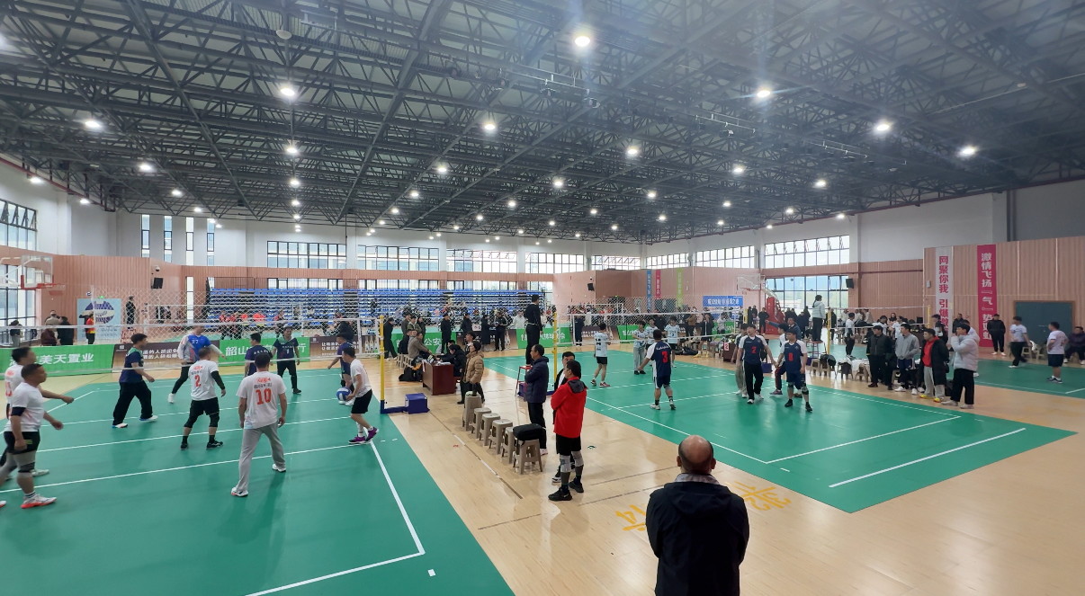 2025韶山“新韶光杯”气排球省内外精英赛燃情开赛