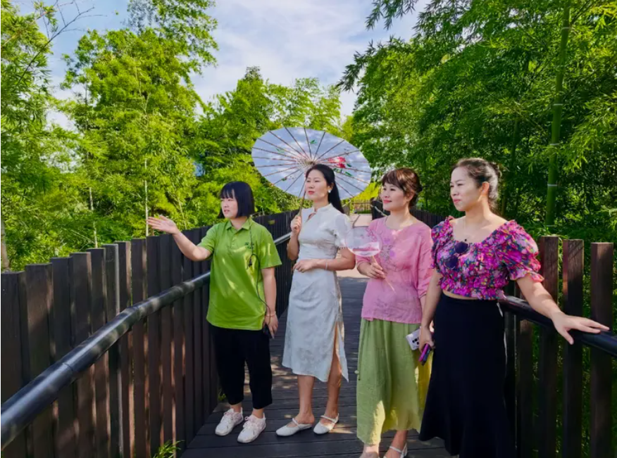 胡立强手机摄影：山美景美人美桃花江